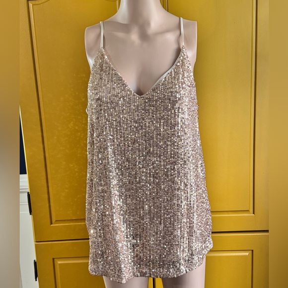 Calvin Klein Tops - Calvin Klein Sequin Cami Top Womens Medium V Neck Tank Top